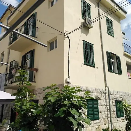 Apartament Stylish Apartment With Balcony In Quiet Area Near Old Town & Beach