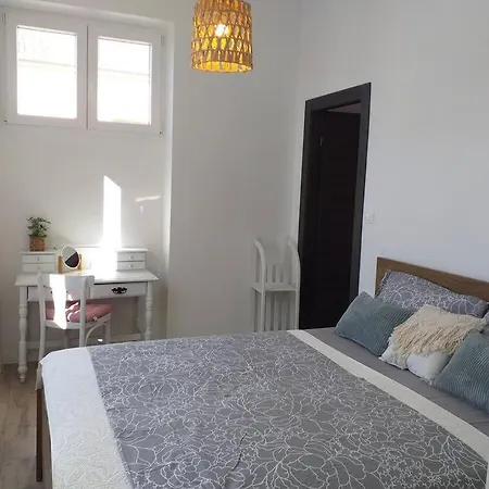 Apartament Stylish Apartment With Balcony In Quiet Area Near Old Town & Beach *
