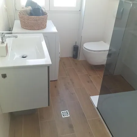 Apartamento Stylish Apartment With Balcony In Quiet Area Near Old Town & Beach *