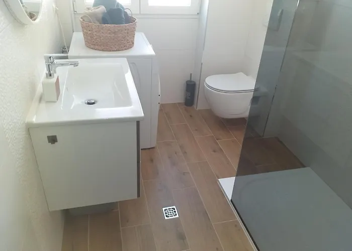 Apartament Stylish Apartment With Balcony In Quiet Area Near Old Town & Beach *